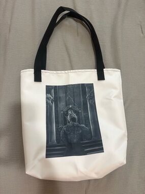 Fourth wing tote